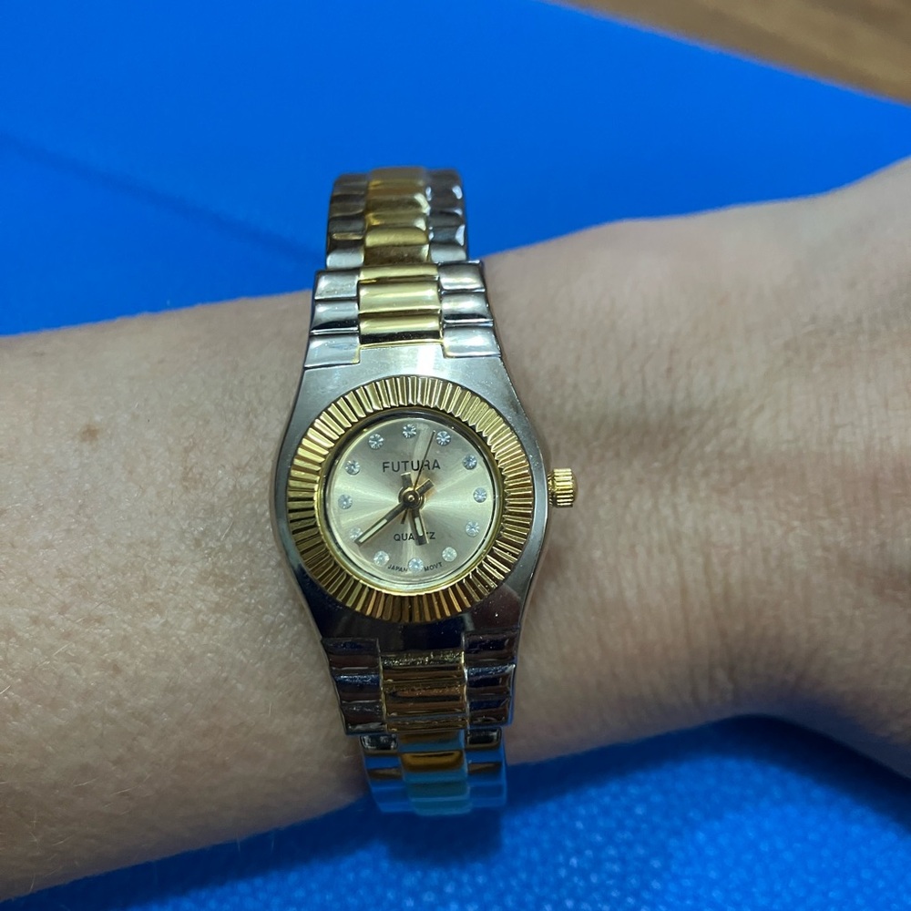 Vintage Two-Tone Gold & Silver Women’s Quartz Watch